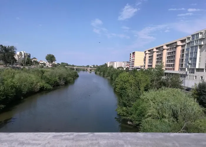 T2 Centre Place Mediterranee