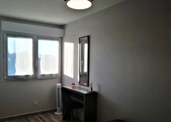 T2 Centre Place Mediterranee