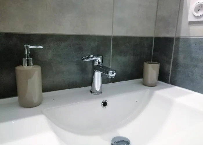 T2 Centre Place Mediterranee Appartement *